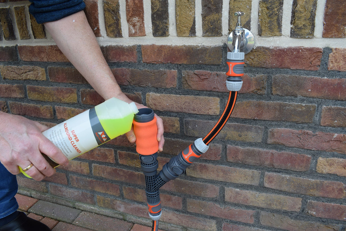 Zeepdispenser voor een telescoopsteel