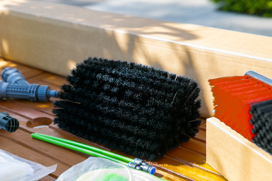 The five-sided brush
