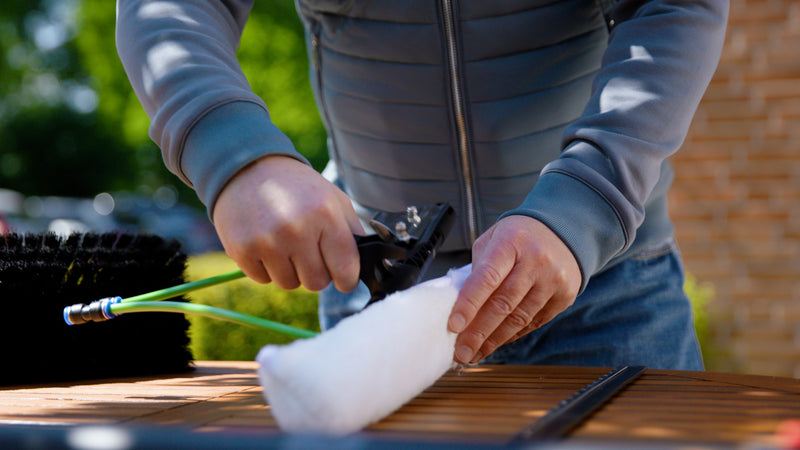 Assembling the washer-wiper set