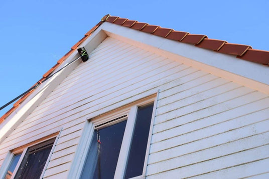 Cleaning fascias