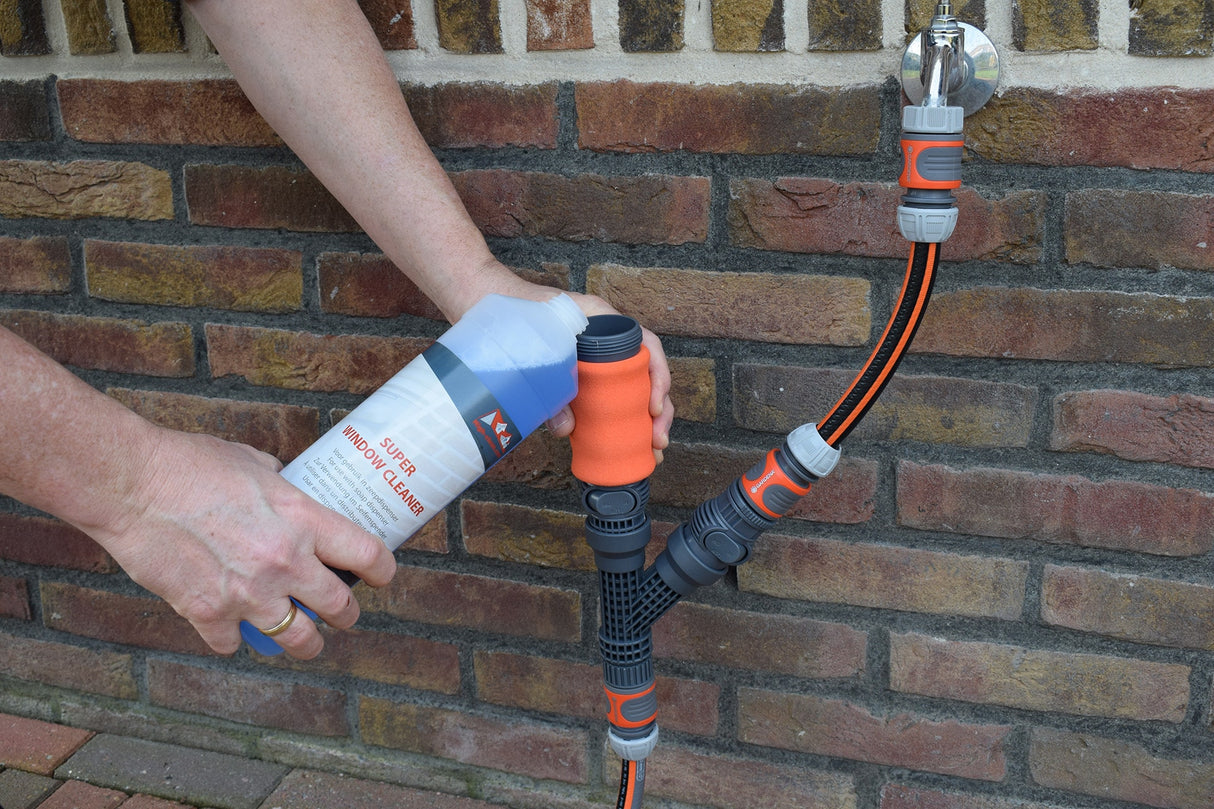 Window cleaning kit with water softener